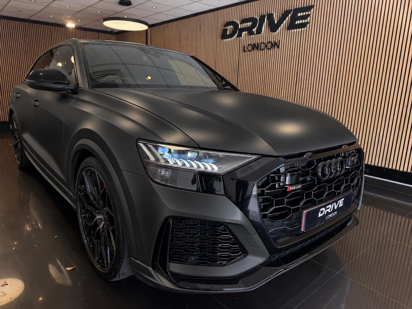 Audi RSQ8